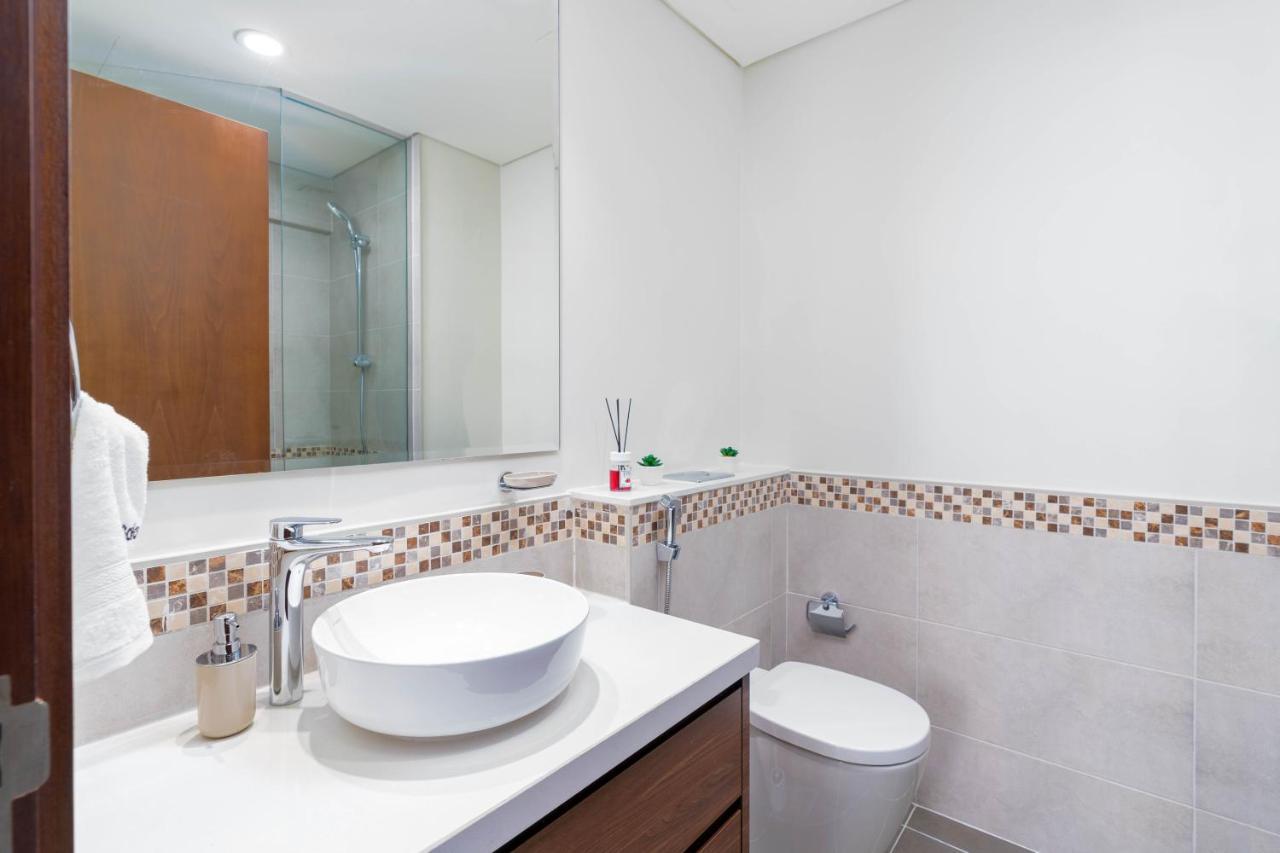Delightful 2Br Apartment At Reva Residences Dubai Esterno foto