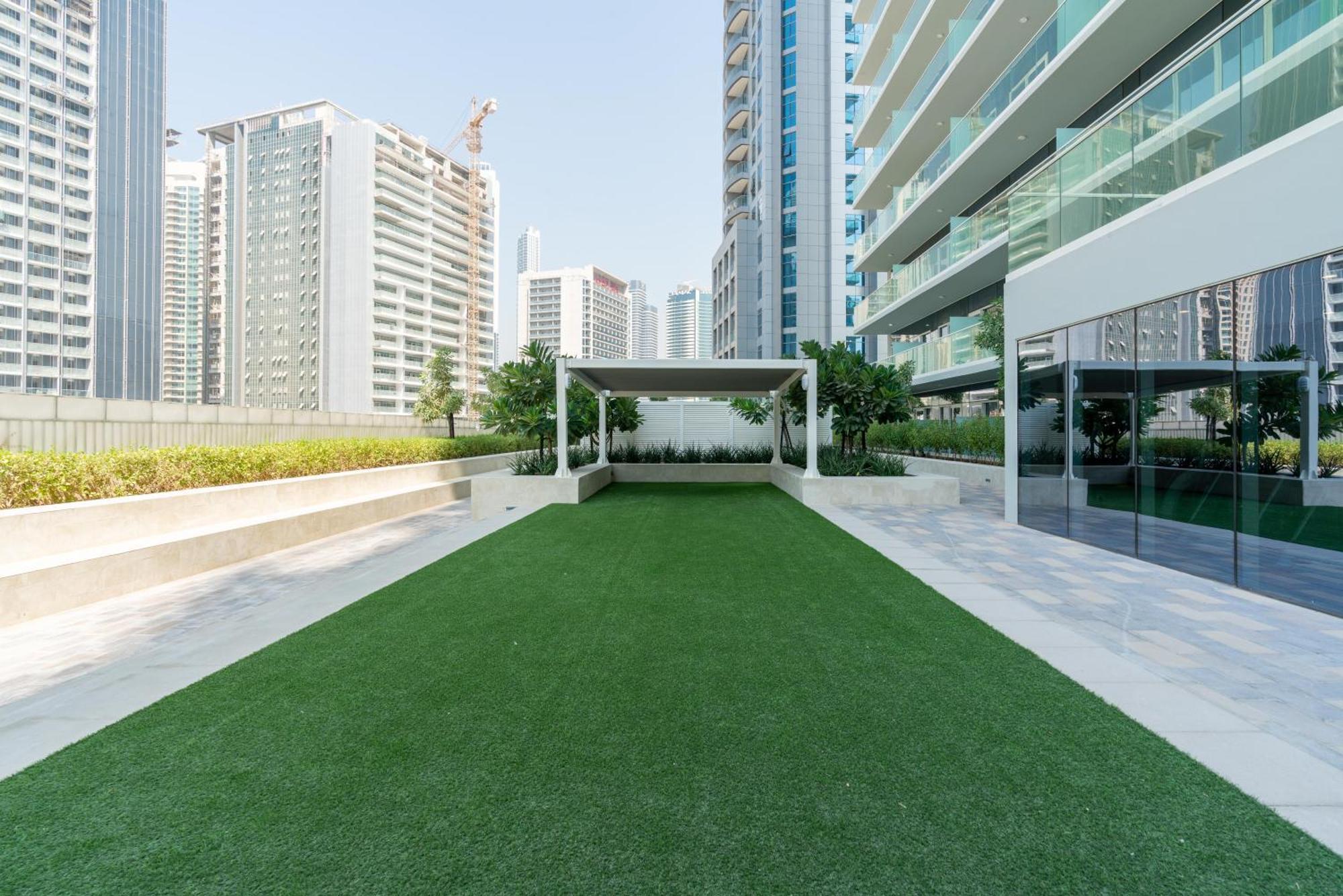 Delightful 2Br Apartment At Reva Residences Dubai Esterno foto
